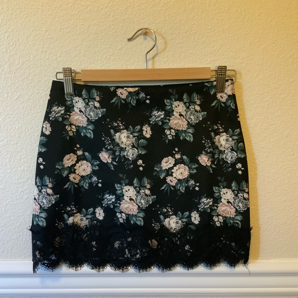 Forever21 Floral Mini Skirt with Lace Trim